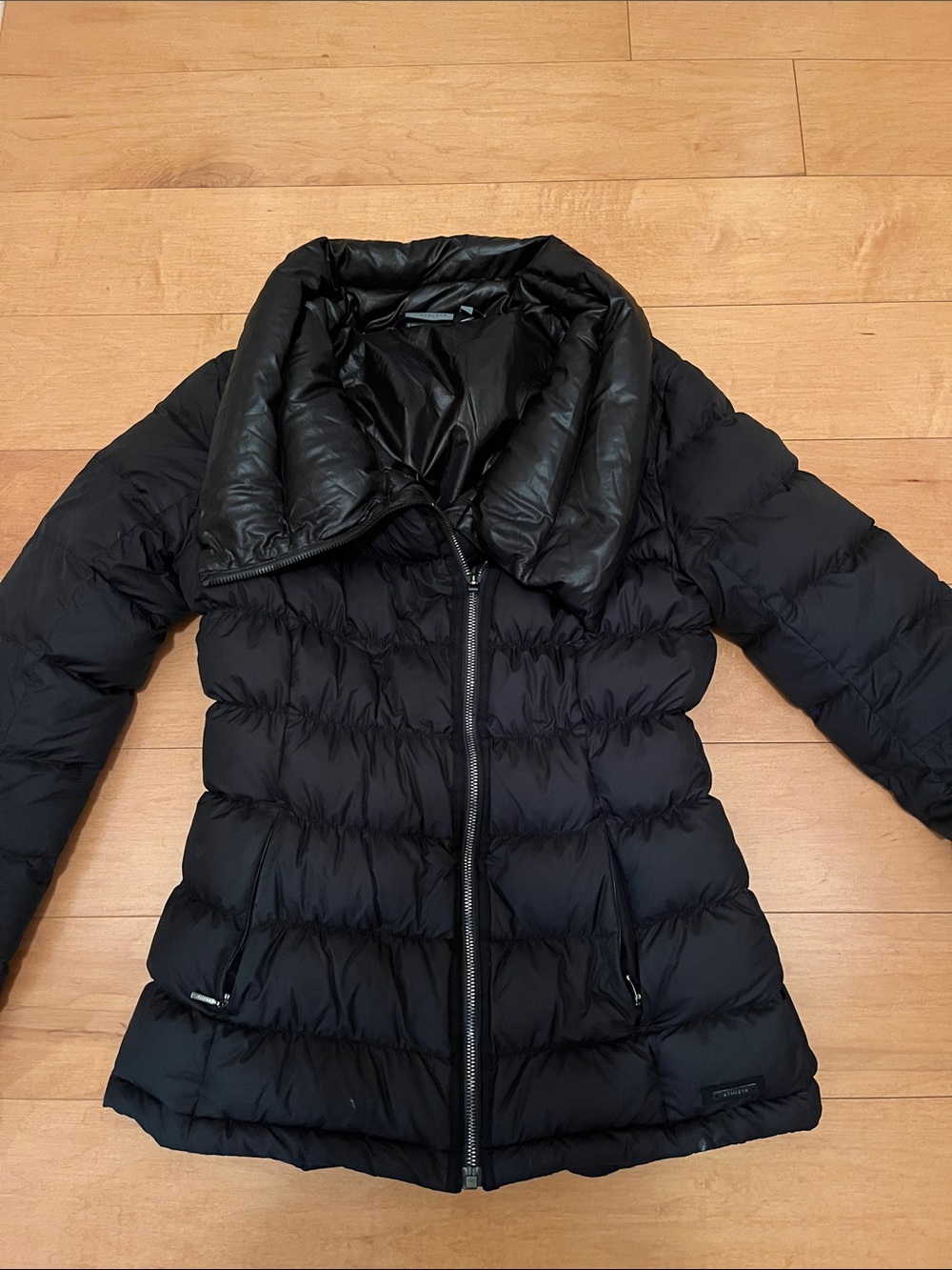 Athleta Black Quilted Puffer Jacket with Oversized Collar